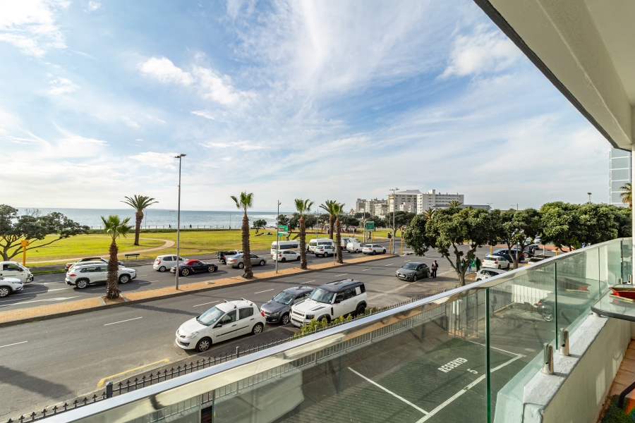 3 Bedroom Property for Sale in Sea Point Western Cape